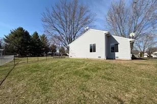 346 Danbury Dr, Naperville, IL 60565 - Photo 22