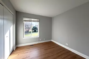 346 Danbury Dr, Naperville, IL 60565 - Photo 14
