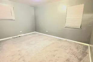 15227 5th Ave, Phoenix, IL 60426 - Photo 6