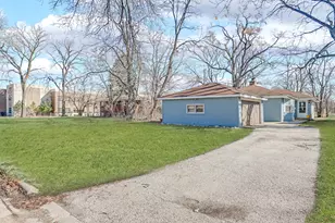 17015 Annetta Ave, Hazel Crest, IL 60429 - Photo 2