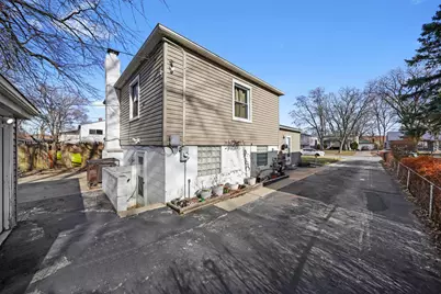 298 Merrill Avenue, Calumet City, IL 60409 - Photo 18