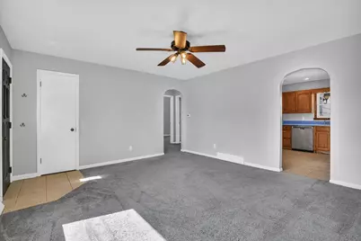 341 W Spruce Street, Paxton, IL 60957 - Photo 8