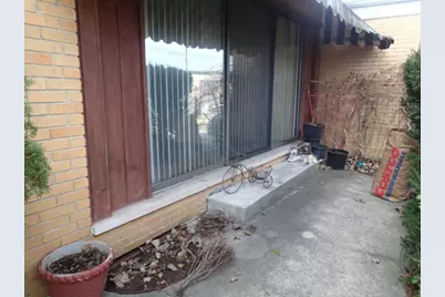 3619 W Pratt Avenue, Lincolnwood, IL 60712 - Photo 2