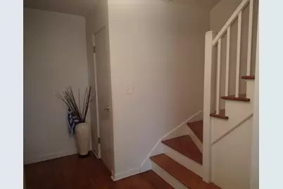 3619 W Pratt Avenue, Lincolnwood, IL 60712 - Photo 4