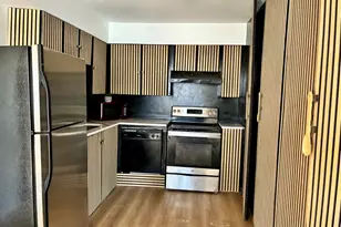 17963 Amherst Ct, Country Club Hills, IL 60478 - Photo 4