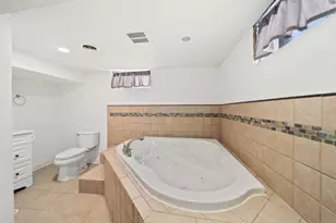 228 W Taylor St, Dekalb, IL 60115 - Photo 22