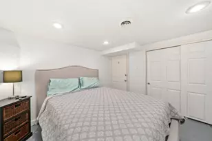 228 W Taylor St, Dekalb, IL 60115 - Photo 20