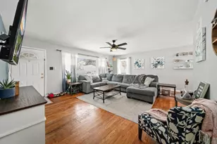 228 W Taylor St, Dekalb, IL 60115 - Photo 4