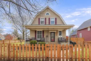 453 Orchard St, Elgin, IL 60123 - Photo 2