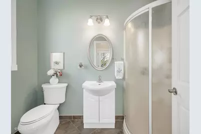 1607 E Indiana Street, Wheaton, IL 60187 - Photo 16