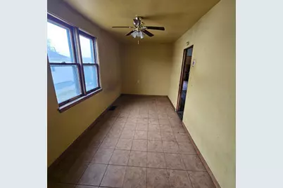 422 Garfield Avenue, Calumet City, IL 60409 - Photo 8