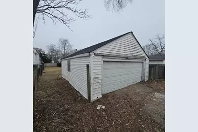 422 Garfield Avenue, Calumet City, IL 60409 - Photo 4