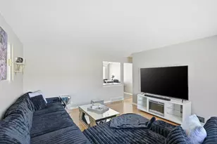 537 E 161st Pl, South Holland, IL 60473 - Photo 4