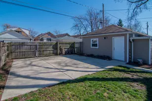 1513 Clinton Ave, Berwyn, IL 60402 - Photo 12