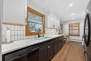 1009 Meadow Ln, Elgin, IL 60123 - Photo 16