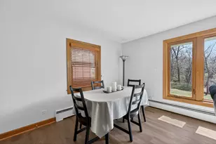 1009 Meadow Ln, Elgin, IL 60123 - Photo 12