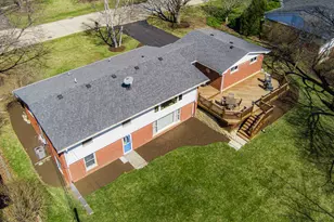 1009 Meadow Ln, Elgin, IL 60123 - Photo 8