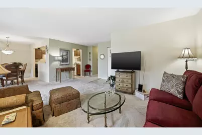 132 Wolcott Court #M1, Schaumburg, IL 60193 - Photo 2