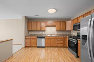 100 N Bokelman St, Roselle, IL 60172 - Photo 6