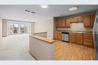 100 N Bokelman Street #330, Roselle, IL 60172 - Photo 4