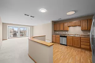 100 N Bokelman St, Roselle, IL 60172 - Photo 4