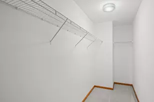 100 N Bokelman St, Roselle, IL 60172 - Photo 16