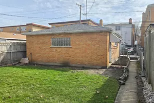 2025 N 72nd Ct, Elmwood Park, IL 60707 - Photo 18