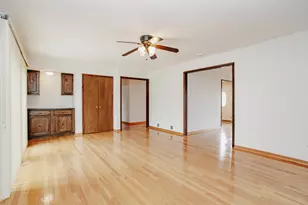 1900 Landwehr Rd, Northbrook, IL 60062 - Photo 18