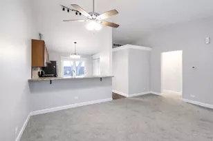 386 Campus Dr, Elgin, IL 60120 - Photo 6