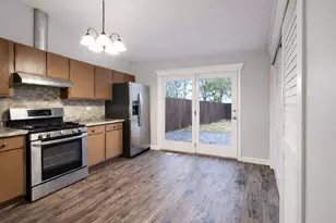 386 Campus Dr, Elgin, IL 60120 - Photo 8