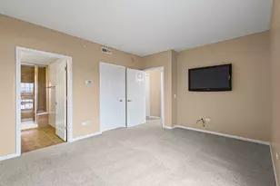 405 S Creekside Dr, Palatine, IL 60074 - Photo 10