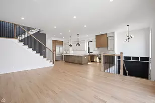 4242 N Sacramento Ave, Chicago, IL 60618 - Photo 10