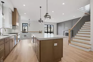 4242 N Sacramento Ave, Chicago, IL 60618 - Photo 14