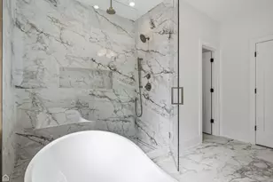 4242 N Sacramento Ave, Chicago, IL 60618 - Photo 22