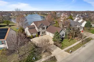 2804 Wedgewood Dr, Champaign, IL 61822 - Photo 2