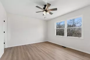 13910 Green Valley Dr, Orland Park, IL 60467 - Photo 10