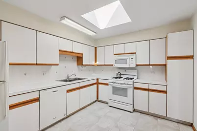 7450 N Waukegan Road #505, Niles, IL 60714 - Photo 12