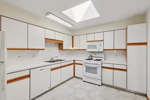 7450 N Waukegan Rd, Niles, IL 60714 - Photo 12