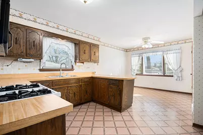 9835 Rutherford Avenue, Oak Lawn, IL 60453 - Photo 10