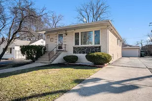 9835 Rutherford Ave, Oak Lawn, IL 60453 - Photo 2