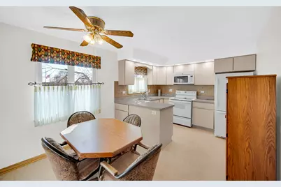 10336 S Pulaski Road #202, Oak Lawn, IL 60453 - Photo 10