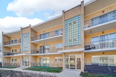 10336 S Pulaski Road #202, Oak Lawn, IL 60453 - Photo 2