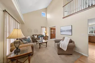 5204 Chokeberry Dr, Naperville, IL 60564 - Photo 4