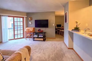 4302 W Shamrock Ln, McHenry, IL 60050 - Photo 2