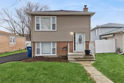2808 W 140th Place, Blue Island, IL 60406 - Photo 2