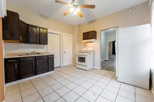 7728 S Maryland Ave, Chicago, IL 60619 - Photo 6