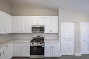 1882 Blossom Ridge Dr, Bolingbrook, IL 60490 - Photo 10