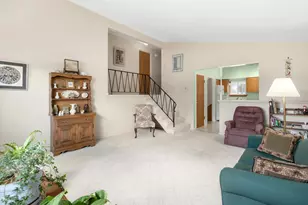 25 N Craig Pl, Lombard, IL 60148 - Photo 4