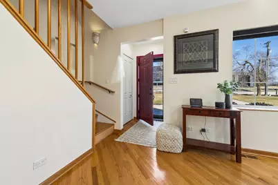 23 W Algonquin Road, Des Plaines, IL 60016 - Photo 2