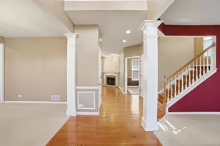 715 Blue Ridge Dr, Streamwood, IL 60107 - Photo 8